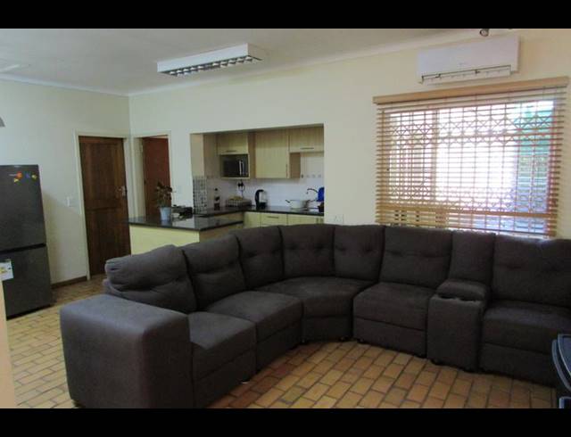 6 BEDROOM HOUSE FOR SALE IN WHITE RIVER EXT 5
